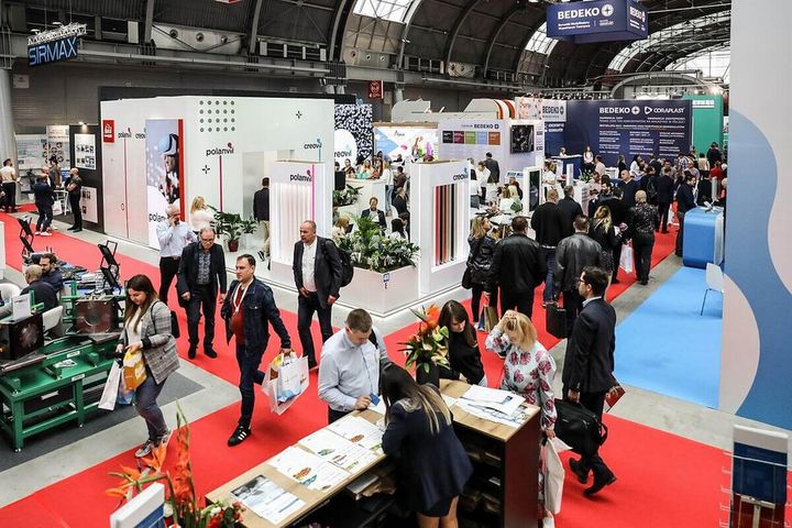 TEMI+ premiato miglior MES alla fiera Plastpol